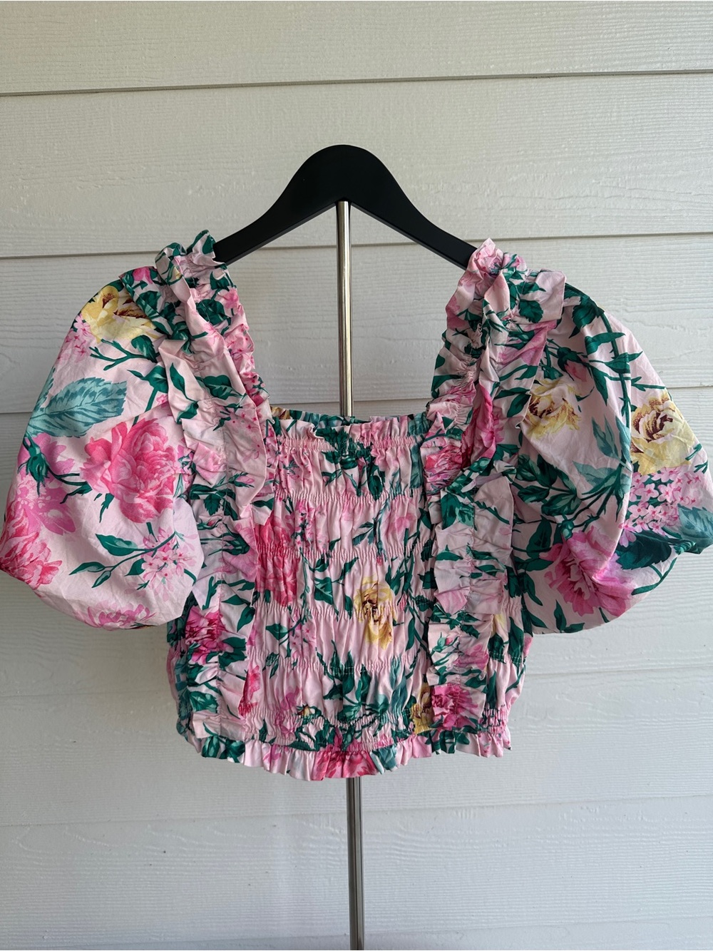 Buddy Love Pink Floral Smocked Puff-Sleeve Crop Top